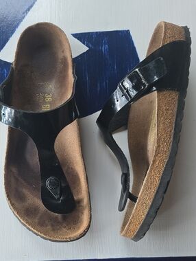 Birkenstock Gizeh Birko-Flor Black Vegan Patent Sandal Size EU 38 US 7